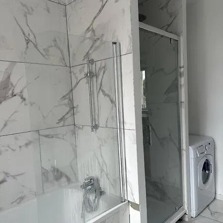 Апартаменты Sweet Mother Et Espace Partage 1 & 2 Sdb Wc Sejour Лилль